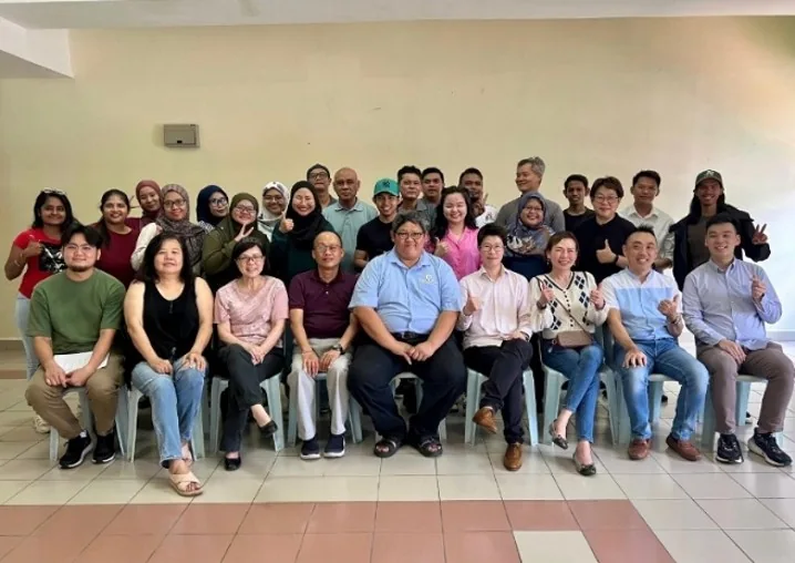 HSR employees and participants at waterproofing course